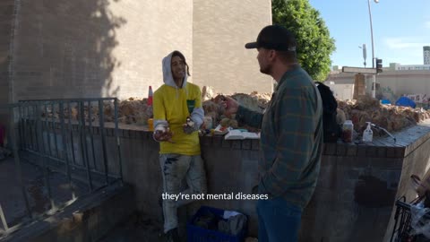 former Green Beret and CIA special agent visits SKID ROW LA