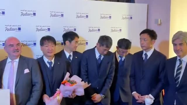 Team Japan is the first team ever arrived for #fifaworldcupqatar2022 #samuraiblueをメダリストに