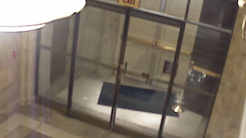 0179USCH01MemorialDoorInterior_2021-01-06_09h10min24s350ms.mp4