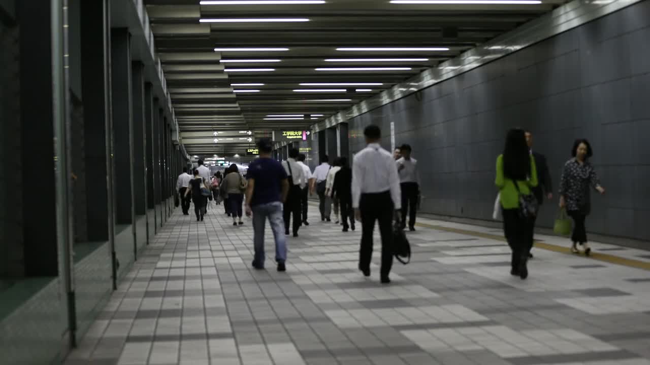 Airport crowds around the world