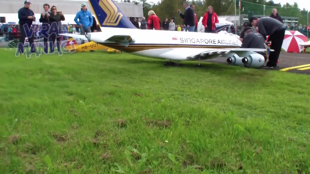 Top 10 Biggest / Largest RC Airplanes In The World [VIDEOS]