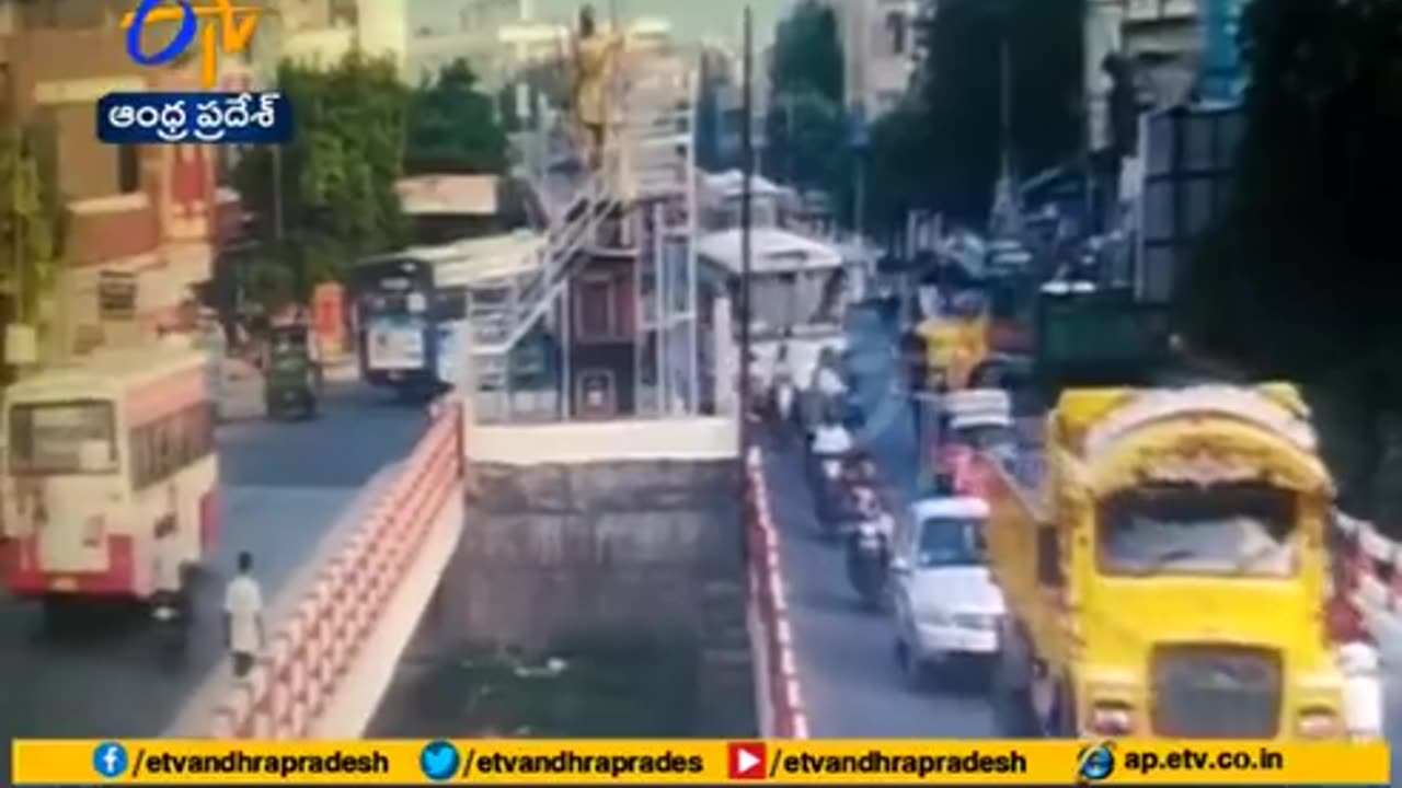 City Bus Rammed on Public