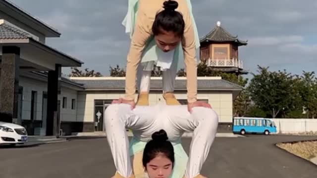 The art of acrobatics from circus to sport