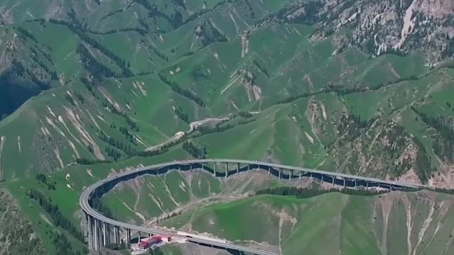 It took a lot of effort to climb to the top of the mountain to pat drops.