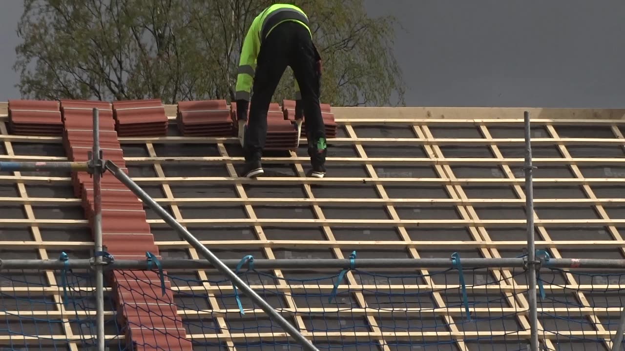 Leverans av takpannor. Örebro 7 Maj 2019