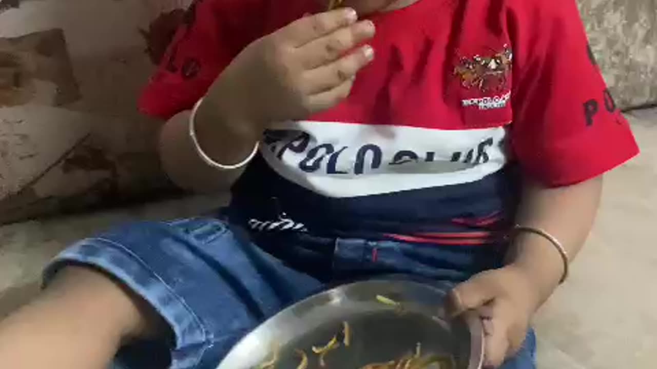 NAUGHTY KID EAT NOODLES