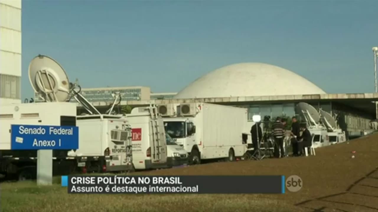 Dilma impopular no mundo : Crise política no Brasil é destaque na imprensa internacional.