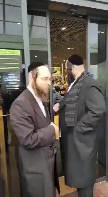 Ukraine Supermarket denying entry to a Group of Jews