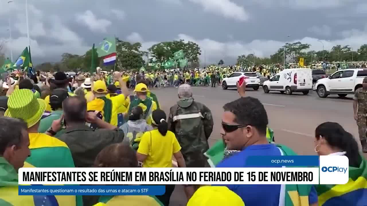 Manifestantes se reúnem em Brasília no feriado de 15 de novembro