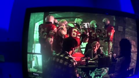 WHO ARE THESE PEOPLE IN THE MOVIE: BEETLEJUICE DID ANYONE ELSE NOTICE THIS?????.....