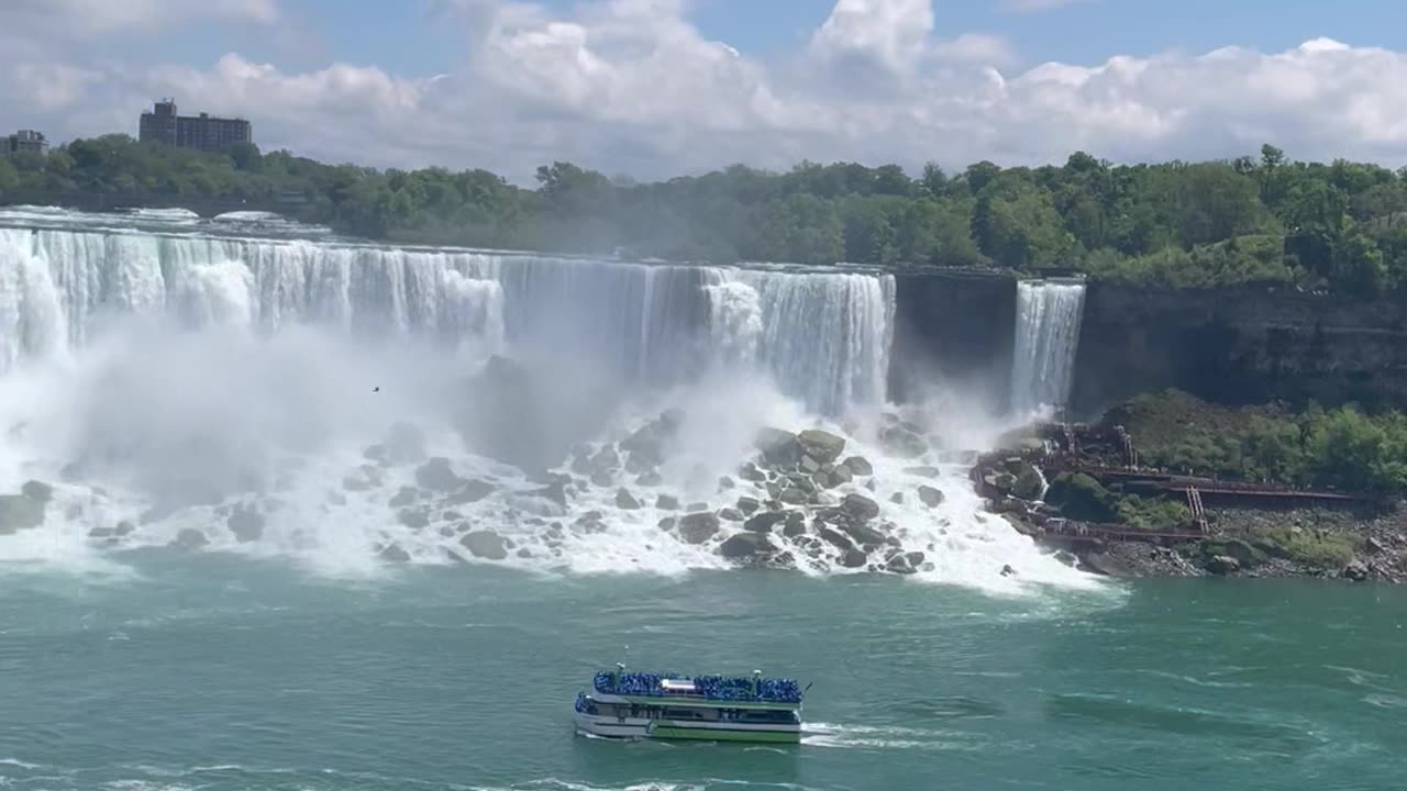 #niagara #falls #downtown #park #walkingdaysincanada