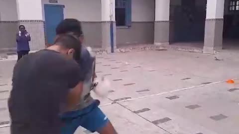 Mayweather must see this street fighter