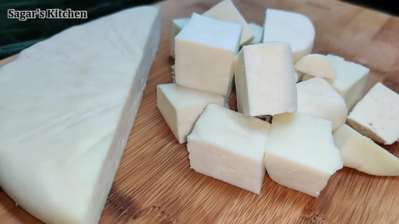 सॉफ्ट और स्पॉन्जी पनीर बनाइये घर पर 2Ltr दूध से 600g | Paneer | How to Make Paneer at Home