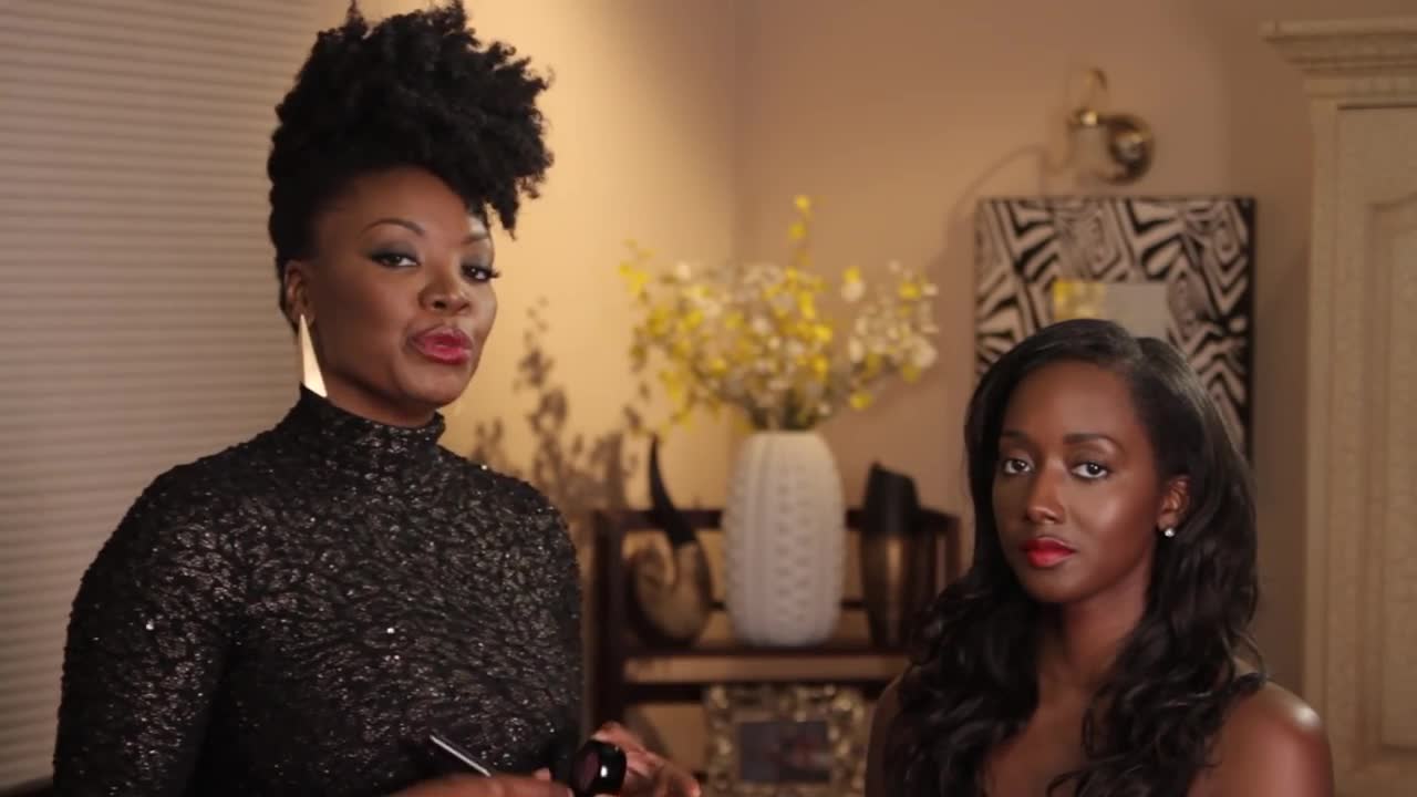 How to Apply Blush to African-American Girls : Eye Makeup Advice & More