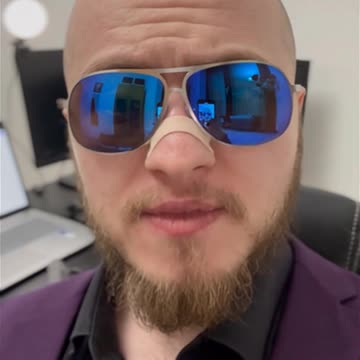 What do you call a sword only used by women? A broadsword.