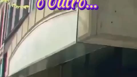 Um Ajuda o Outro...
