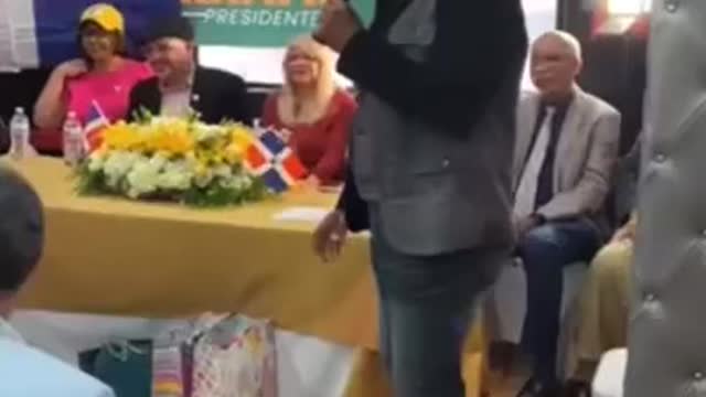Pueblo mio— Micky Toribio