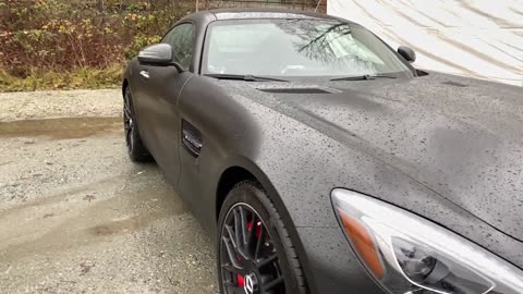 Mercedes SLS AMG's Aggressive Front View