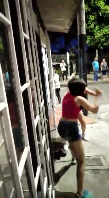 Video: Una ‘batalla campal’ se vivió en el barrio Santander, en Bucaramanga