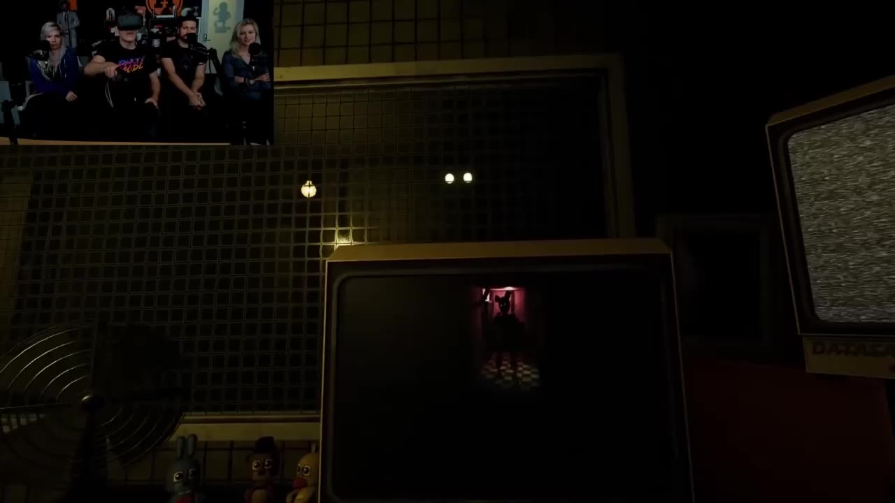 Funhaus plays Five Nights at Freddy's
