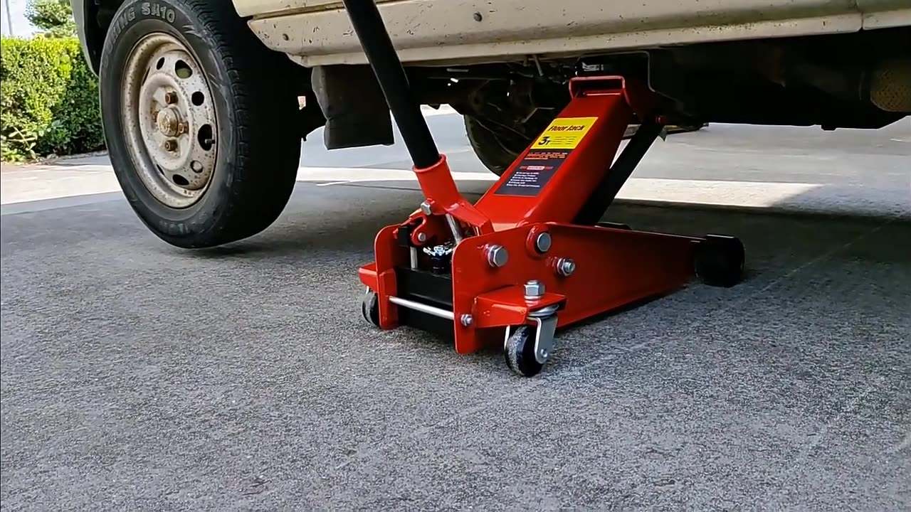 3T Floor Jack To Lift Car