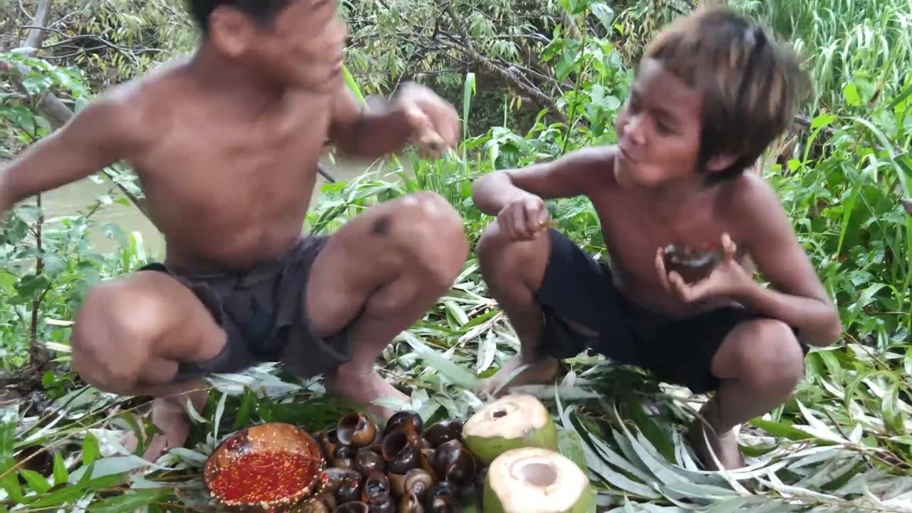 Primitive Technology - Kmeng Prey - Cooking Snails With Coconut