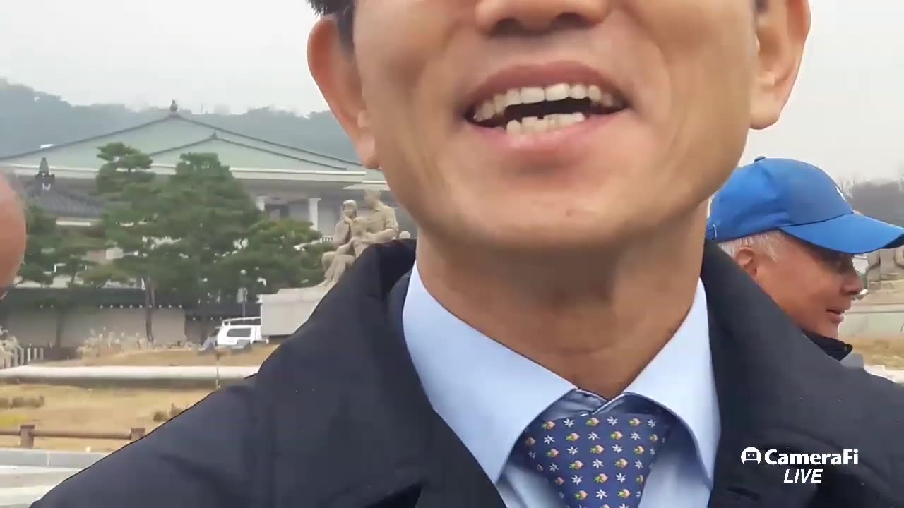 20181128_V3_S02(nfFu_XZj6ys)청와대앞에서 김문수 전지사의 피맺힌 절규!!!