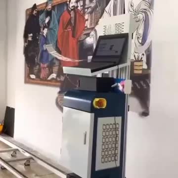 Automated painter on the walls