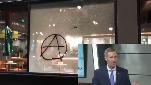 Portland Mayor Doesn't Choose His Words Carefully - Makes for Hilarious Side by Side Video