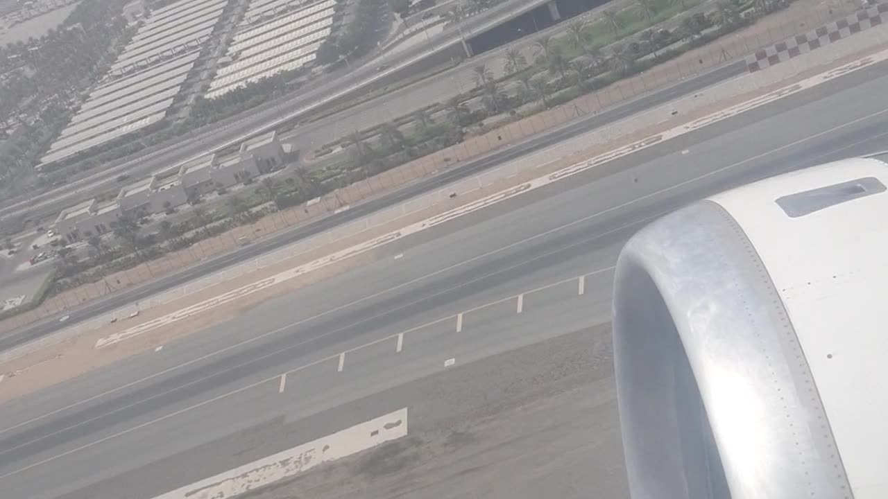 SCARY-----PLANE LANDING VIDEO 😬