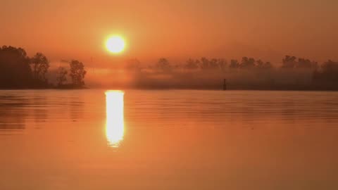 RELAXING MUSIC WHILE STARING AT THE SUNSET