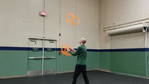 Super Amazing Ring Juggling