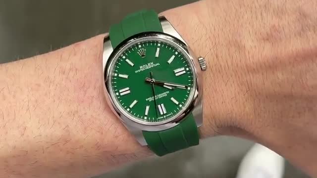 Green dial with tape yyds