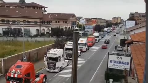 Italy Truckers supporting the Convoy