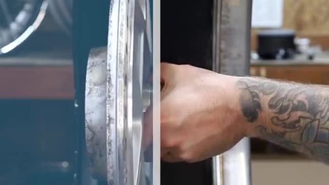 Automobile wheel hub mounting and repairing wheel hub