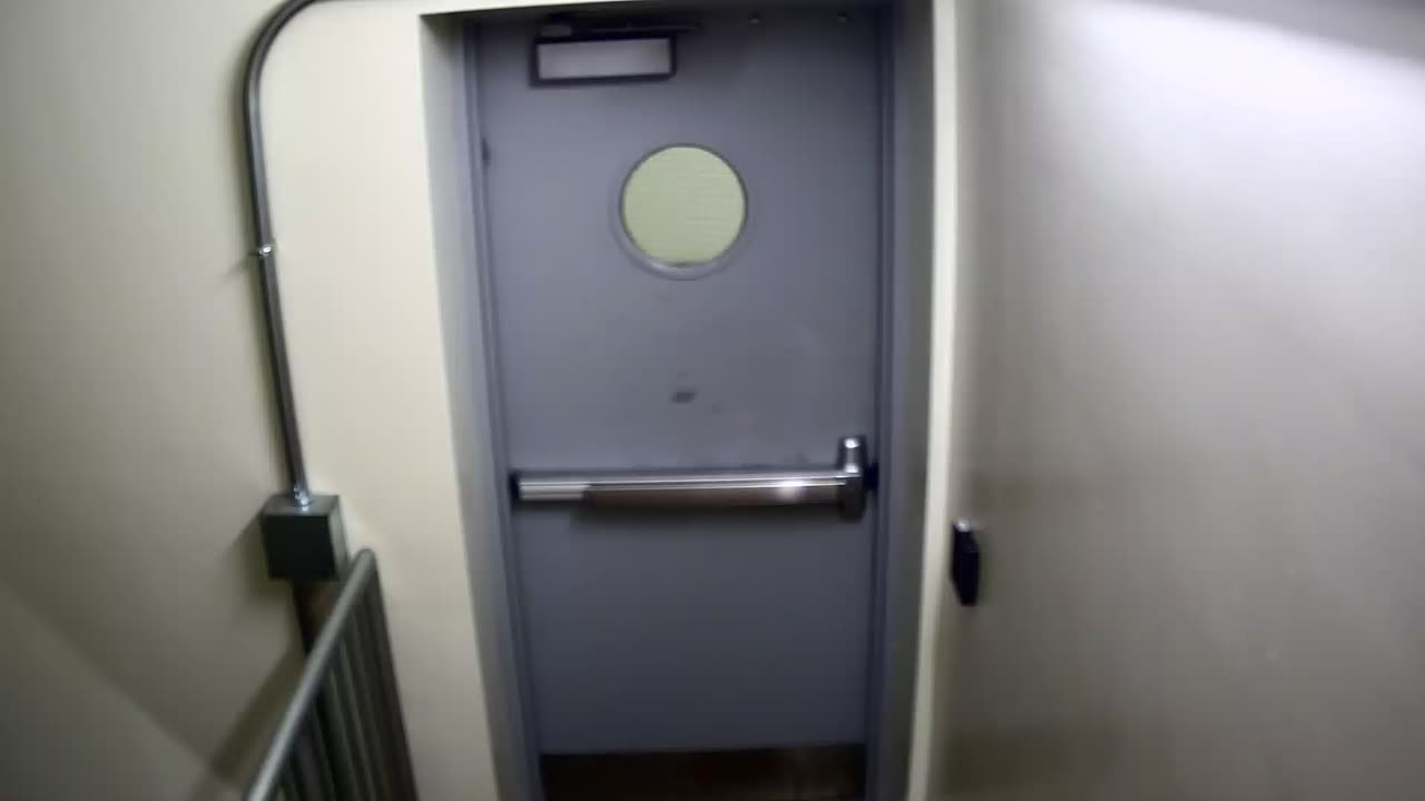 6162RHOBGRRGST2StairwellSide_2021-01-06_16h40min02s877ms.mp4