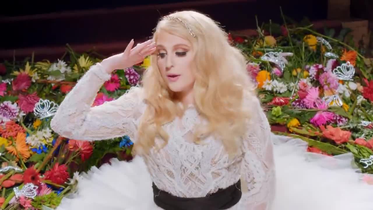 Meghan Trainor - Title (Official Music Video)