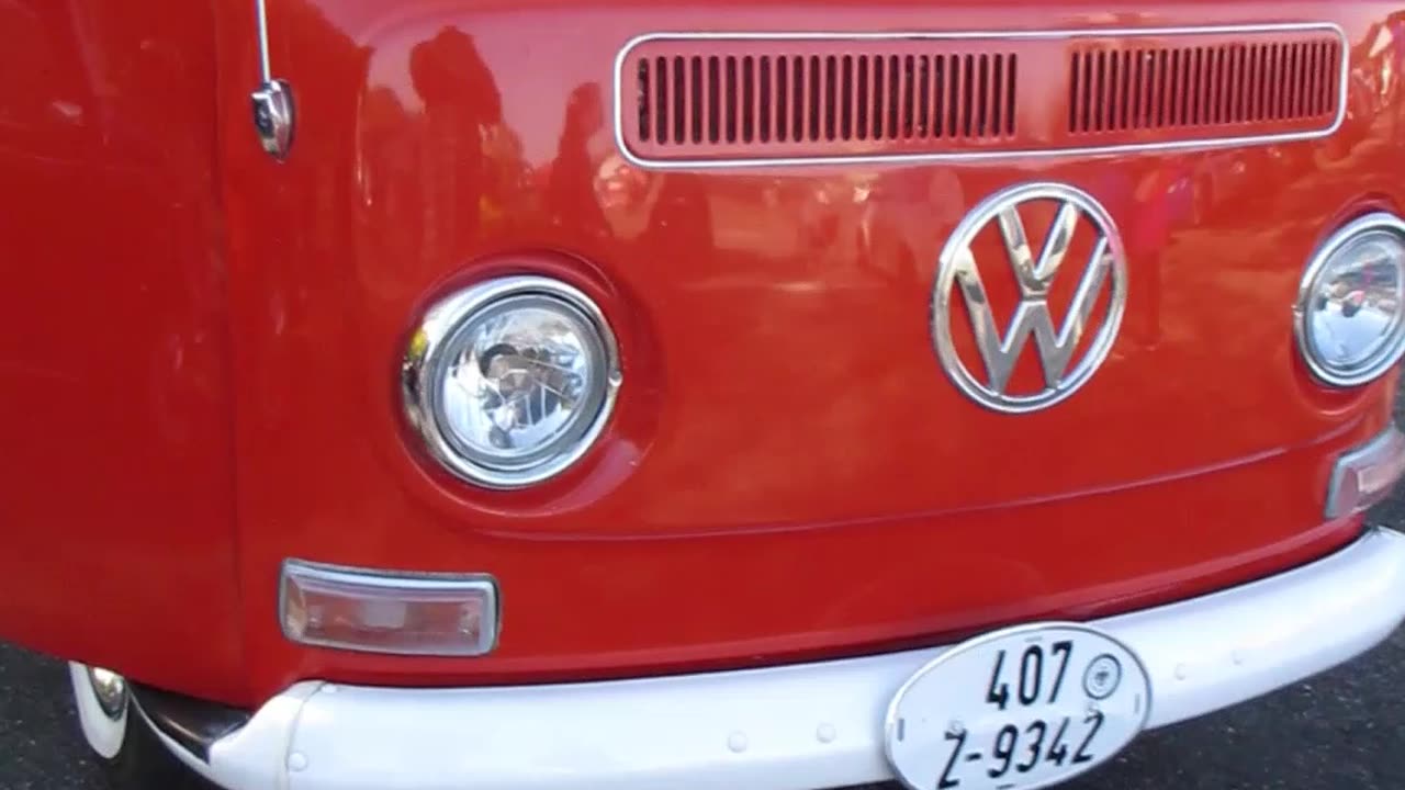 1971 Volkswagen Type 2 Transporter