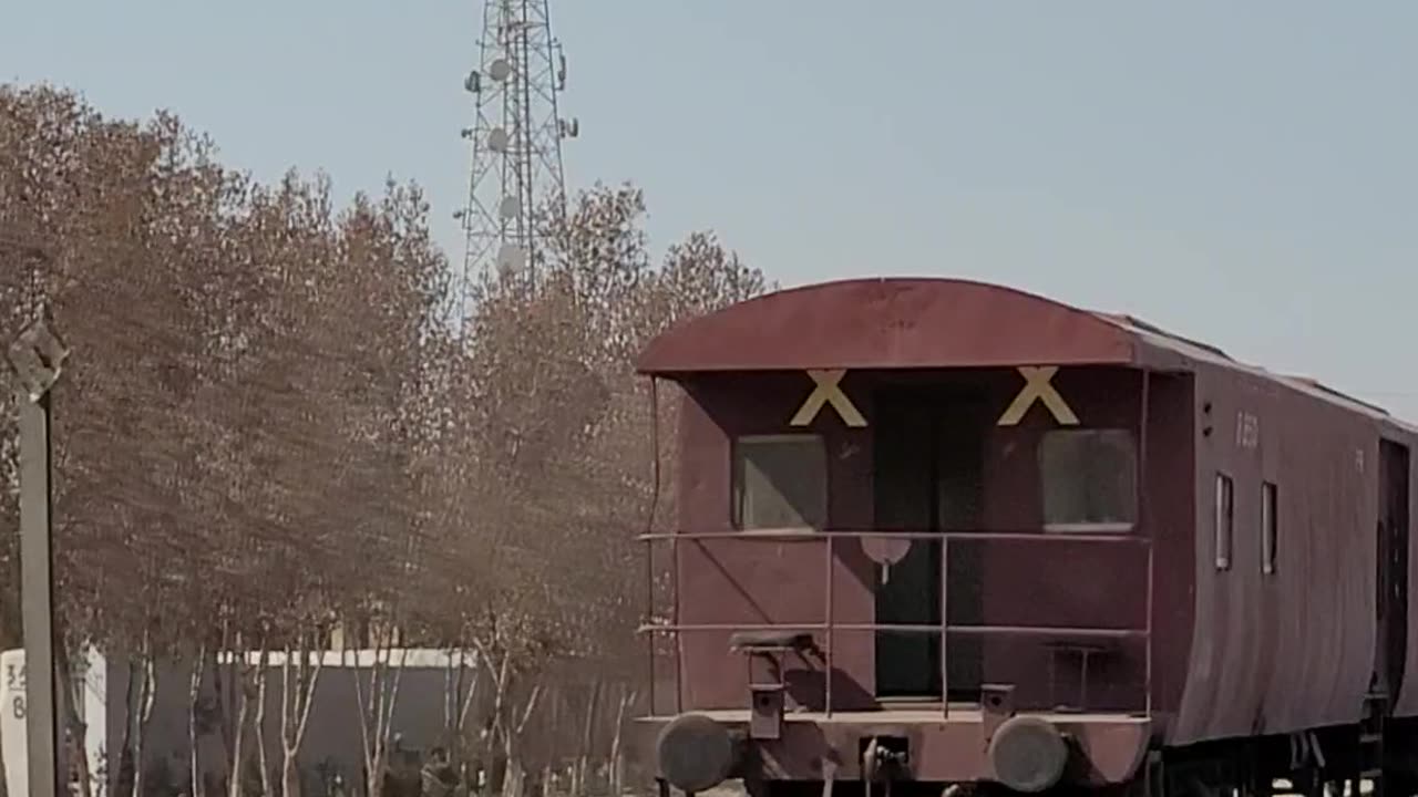 Pakistani Train 🚂 high speed 🚄🚄