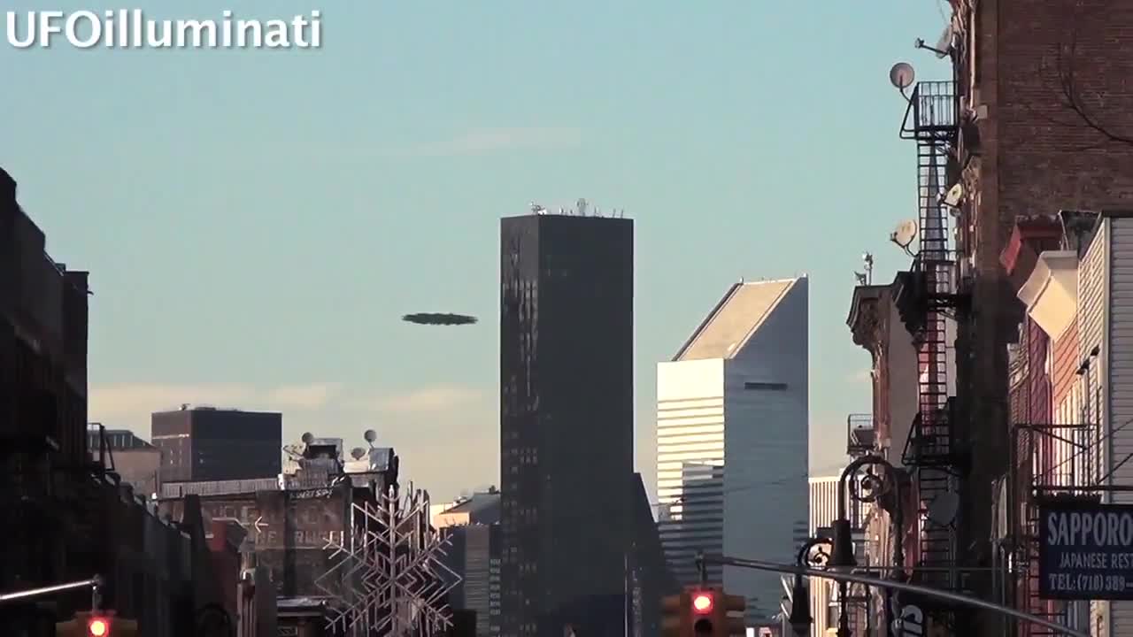 UFO Filmed In New York City Filmed From Brooklyn