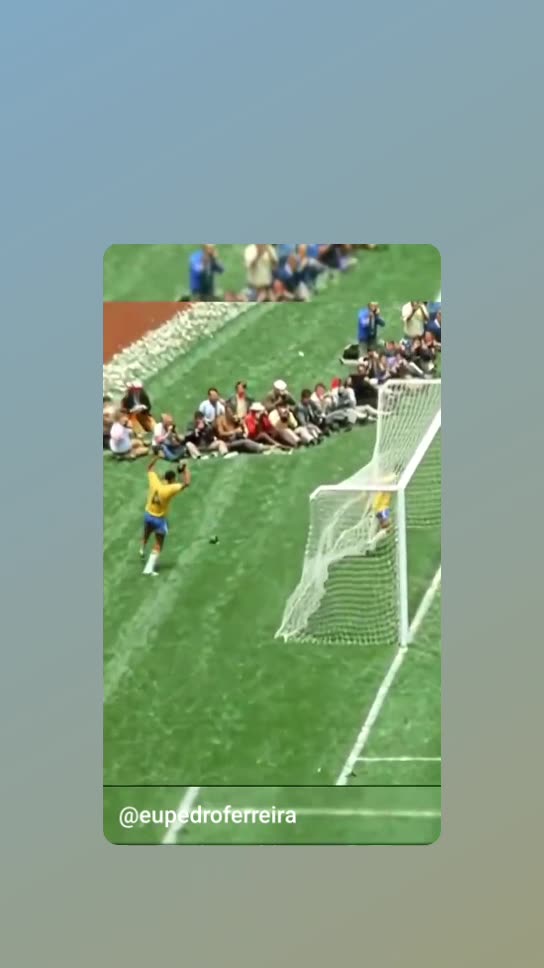 Brazil scores against Italy in the 1970 World Cup