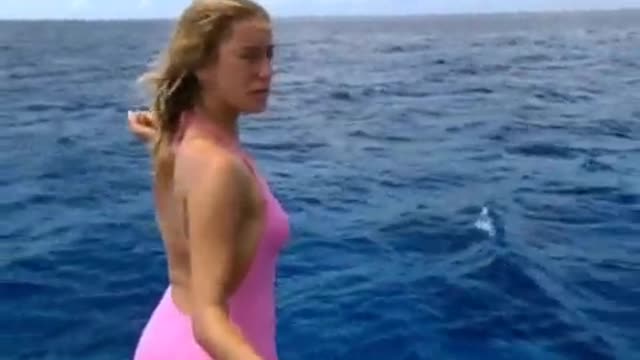 Swimming with Dolphins | Born to Be Wild: Dolphins with Tamzin Outhwaite | BBC Earth