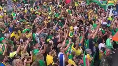 Estamos juntos. - Brasil acima de tudo! - Deus acima de todos!