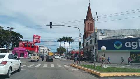 Dirigindo para o Marco Zero do Recife