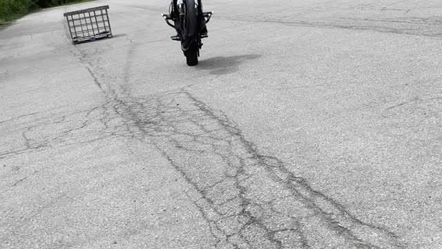 Circle Wheelies Stunt Bike