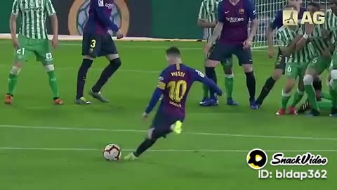 Messi free kick