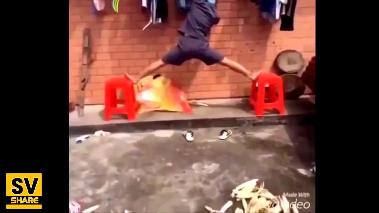 4:18 NOW PLAYING WATCH LATER ADD TO QUEUE Best Funny - Viral Video 2018!!