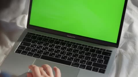 Online Social Media Jobs That Pay $25 - $50 Per Hour. No Experience Required. Work At Home.