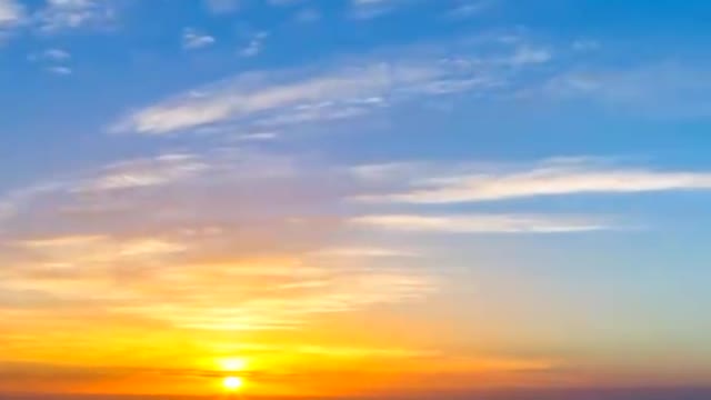 How wonderful is the sunset in the sea of clouds on the top of the mountain