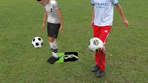 Yaya met de VFA app Level 15 Skill 1 Juggling